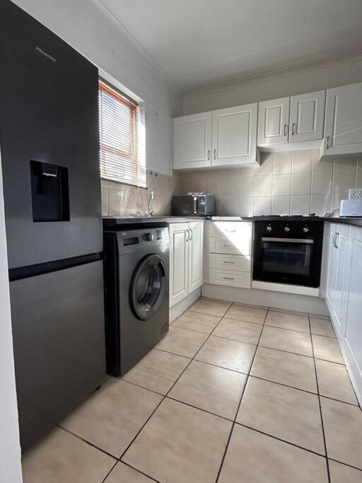 The Great Escape 5 Mins Away From Blouberg Cape Town