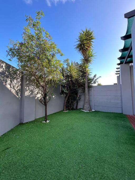 Apartment The Great Escape 5 Mins Away From Blouberg Cape Town